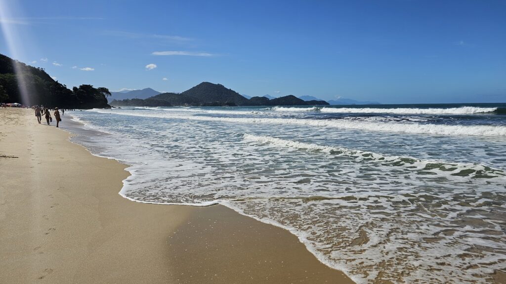 Praia das Toninhas - Região centro sul de Ubatuba