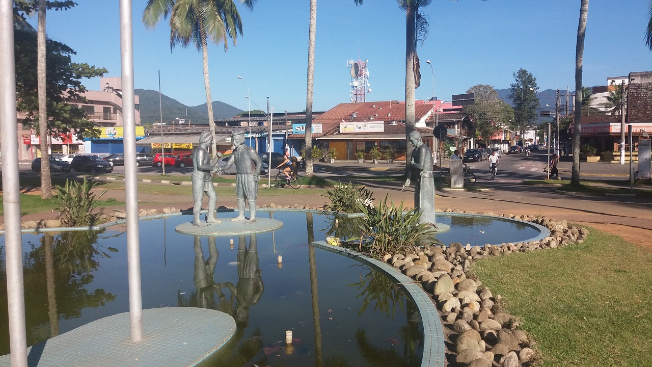 Praça da Paz na orla da Praia do Cruzeiro