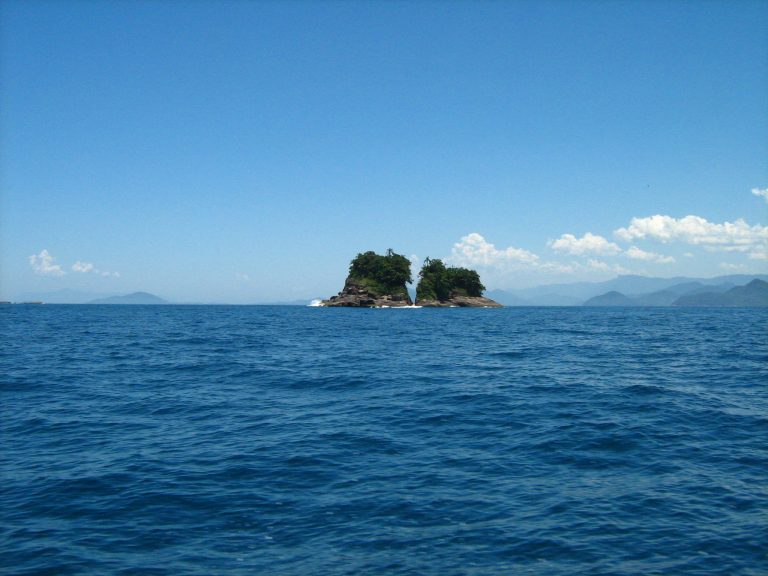 Ilha Rachada