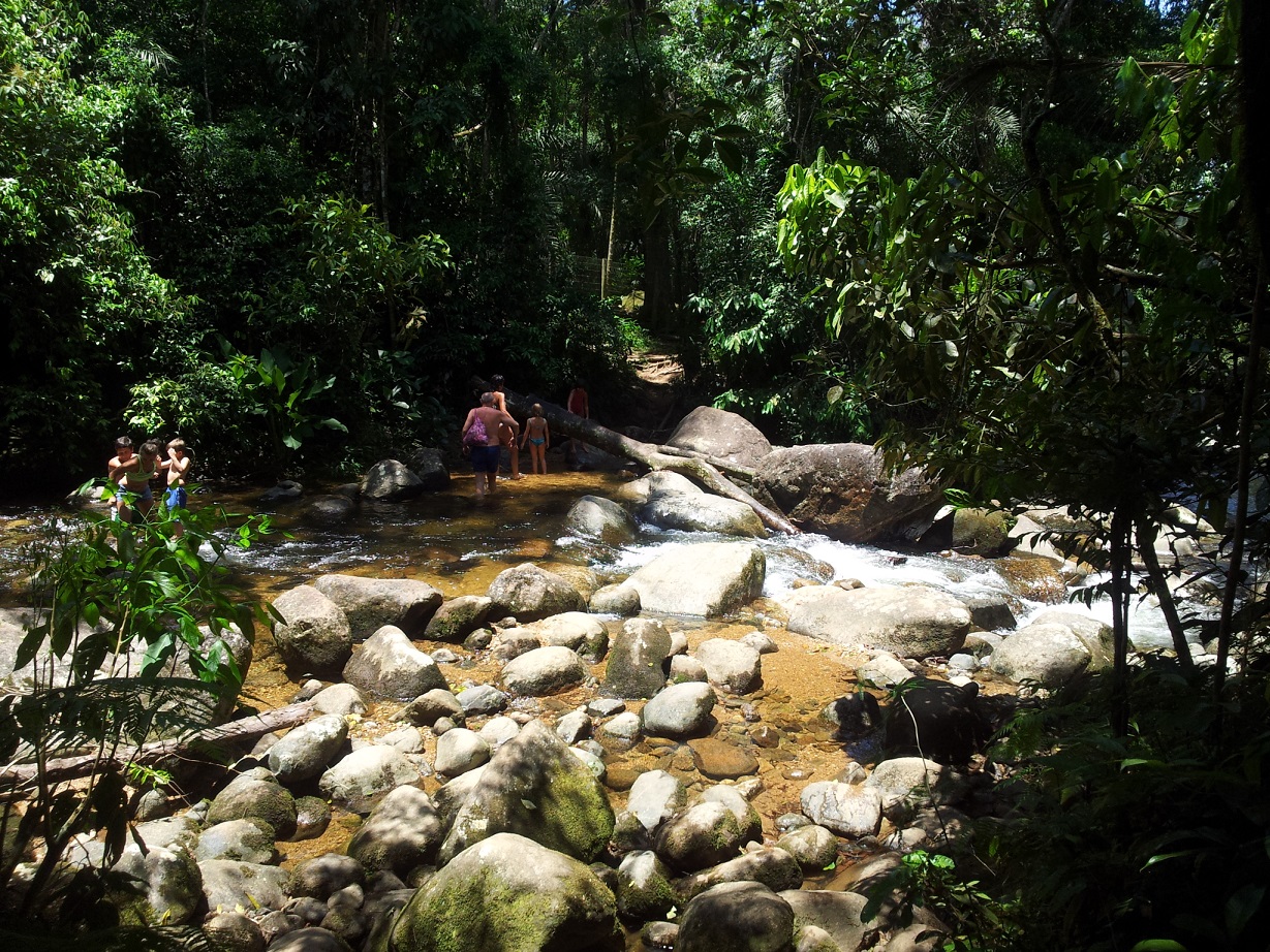 No caminho para a Cachoeira do Poço Verde