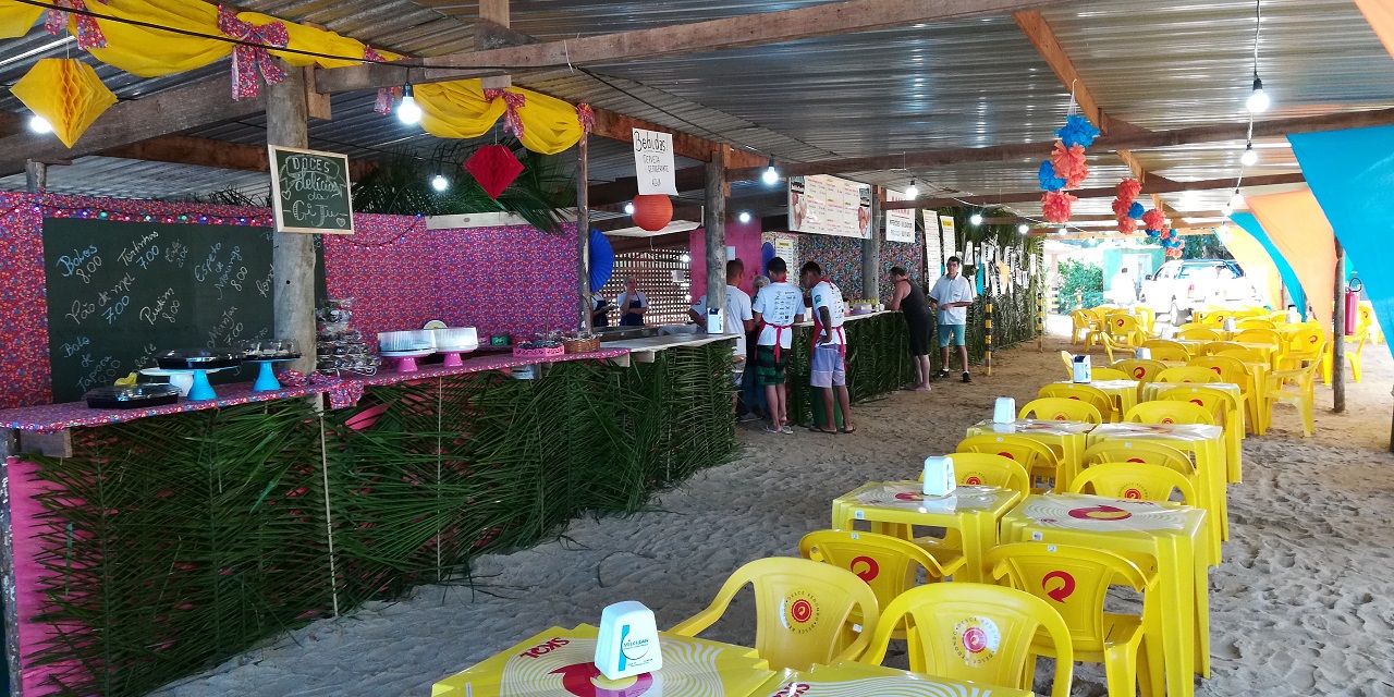 Espaço reservado na Praia da Almada para o Festival do Camarão