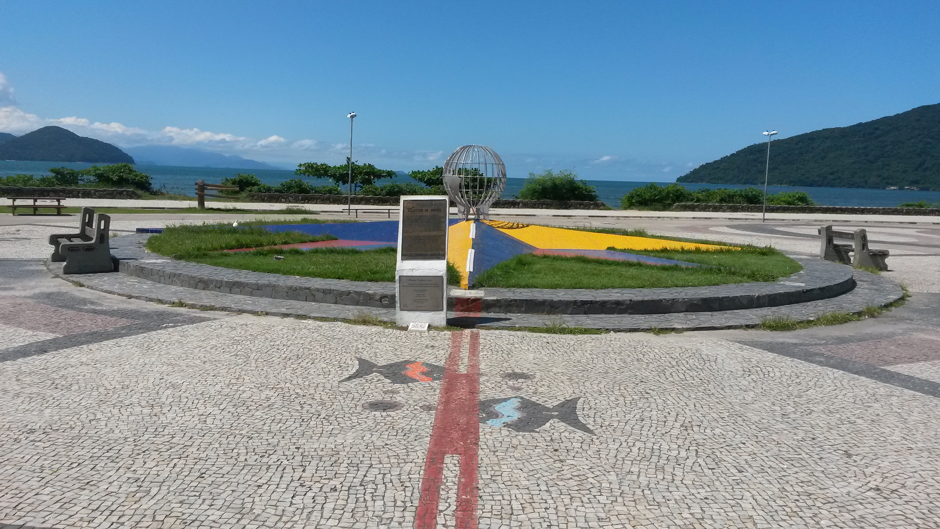 Você sabia que Ubatuba é a primeira cidade do hemisfério sul a receber os raios solares do verão?