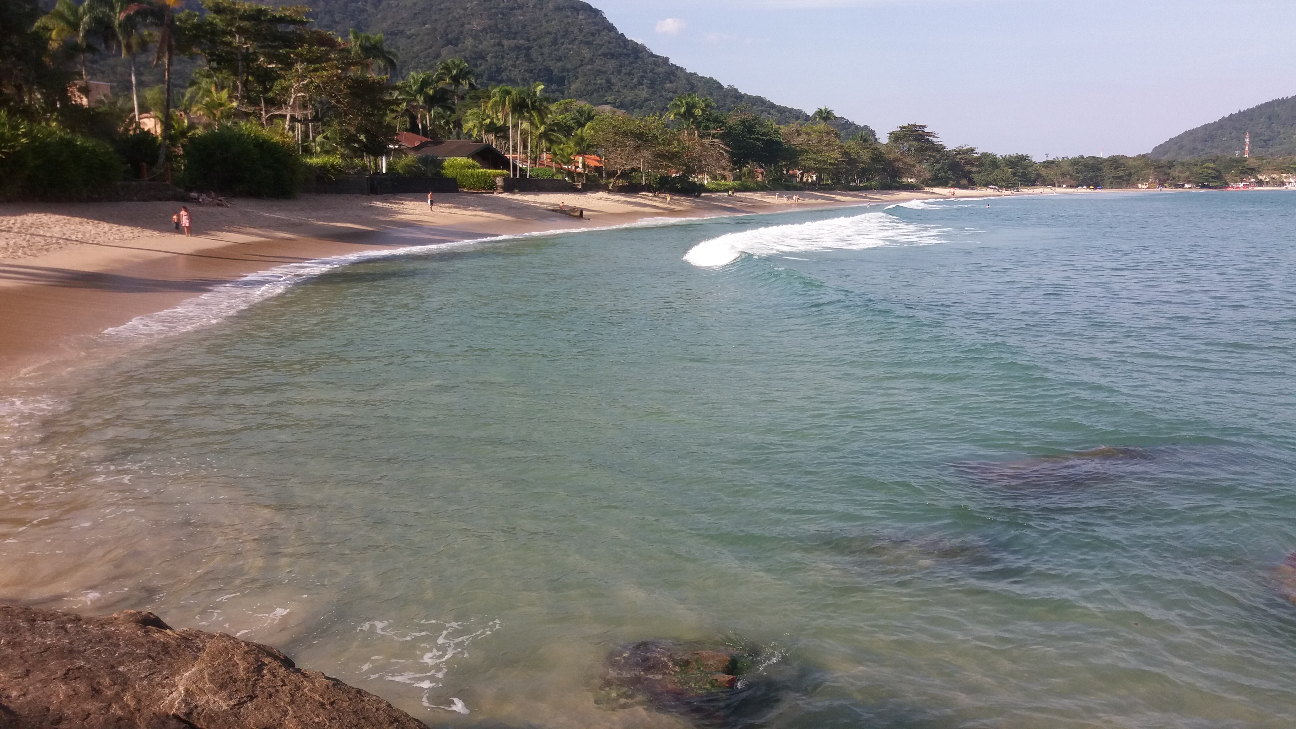 Canto direito da Praia do Lázaro