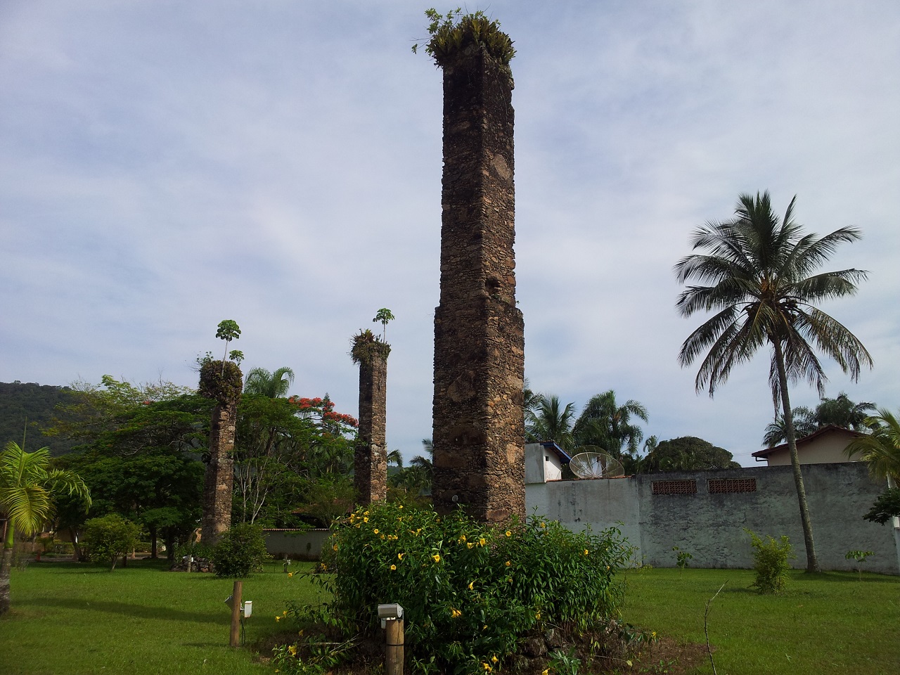 Ruínas da Fábrica de Vidro - Lagoinha