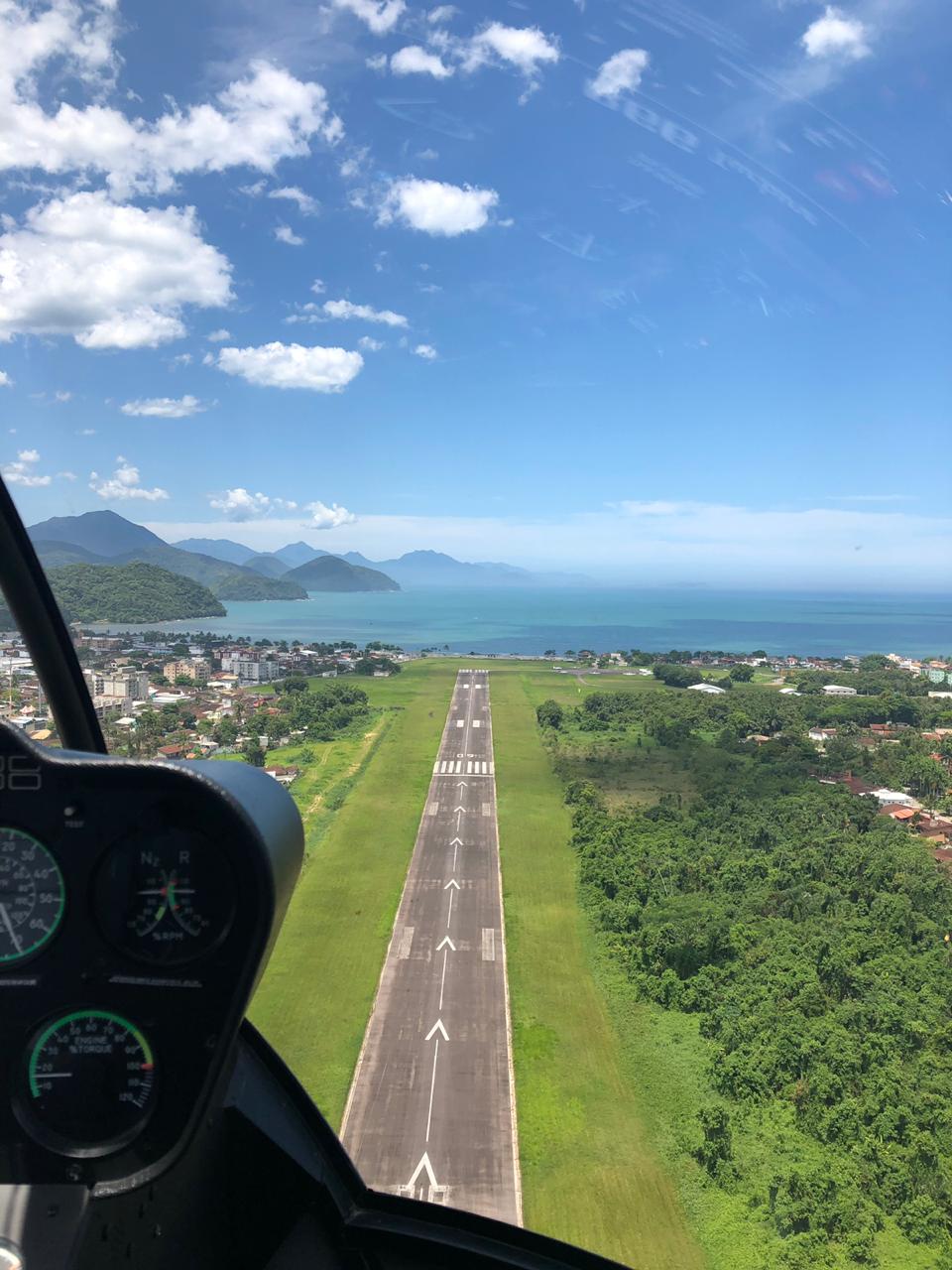 Chegada ao aeroporto de Ubatuba - Foto de Daniel Oliveira @cmte_dam